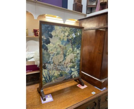 A vintage oak fire screen with wool work tapestry panel (48cm x 19cm x 66cm) COLLECT ONLY 