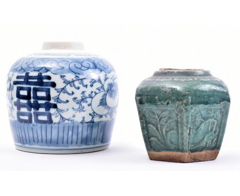 A 19th century late Qing Dynasty Chinese Oriental ceramic hexagonal Shiwan ginger jar in green finish glaze with bark cork. T