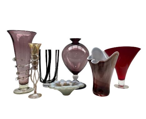 Group of glass to include a Seguso type glass dish, trumpet form vase, amethyst pedestal vase, black and clear glass vase etc