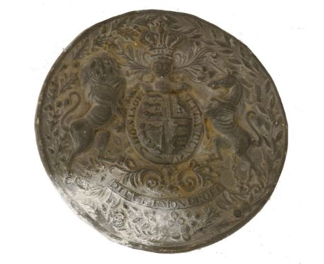 A cast lead UK coat of arms,38cm diameterProvenance:  The Collection of Mr and Mrs J Murphy, Holland House, Huntingfield.
