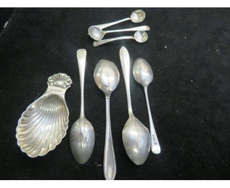 Silver hallmarked caddy spoon together with 4 early silver tea spoons &amp; 3 silver mustard spoons 