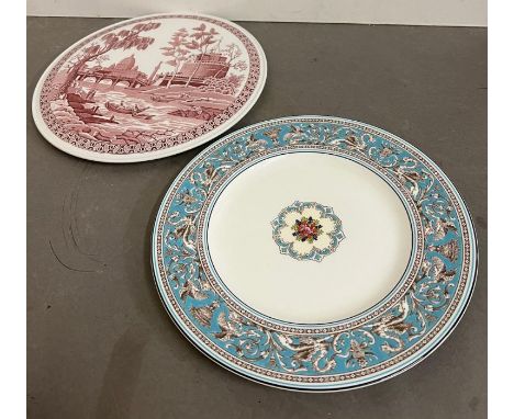 A Spode collectors plate and a Wedgwood Florentine plate 