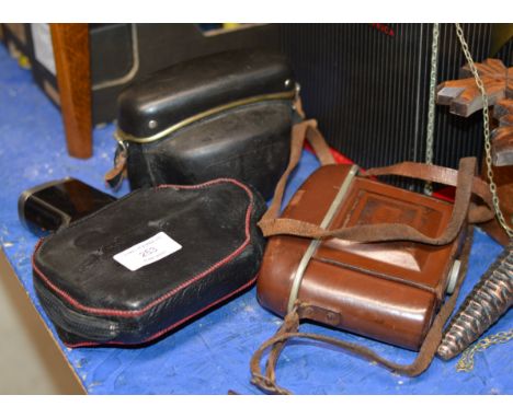 3 VARIOUS VINTAGE CAMERAS     