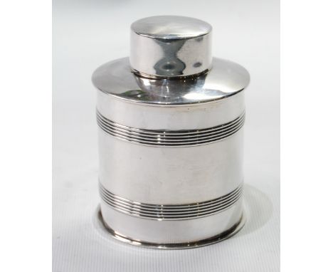 Silver cylindrical tea caddy with reeded bands and detachable cap, Birmingham 1906, 3½oz.