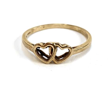 A 9ct gold double heart ring, size N, 1.3g 