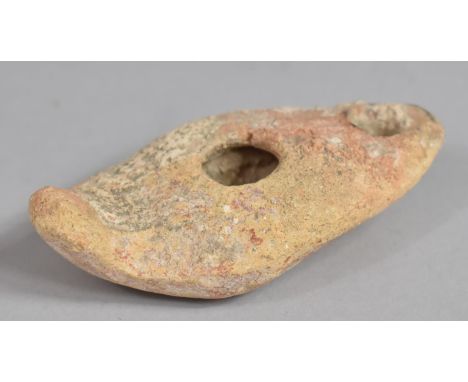 A Roman Style Clay Oil Lamp, 10cm Long 