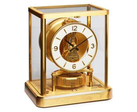 "Atmos"-Uhr, Jaeger LeCoultre Ende 20. Jh.Verglastes Messing-Gehäuse m. abgerundeten Kanten, weißer Emaille-Ziffernkranz m. 3
