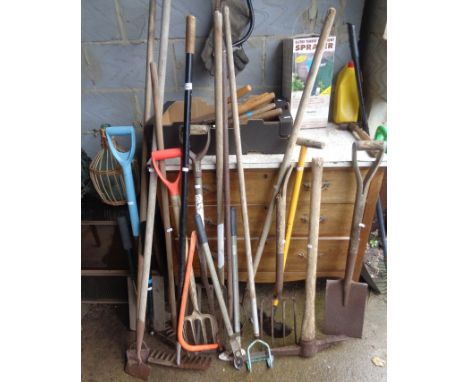 Large quantity of assorted gardening and building tools