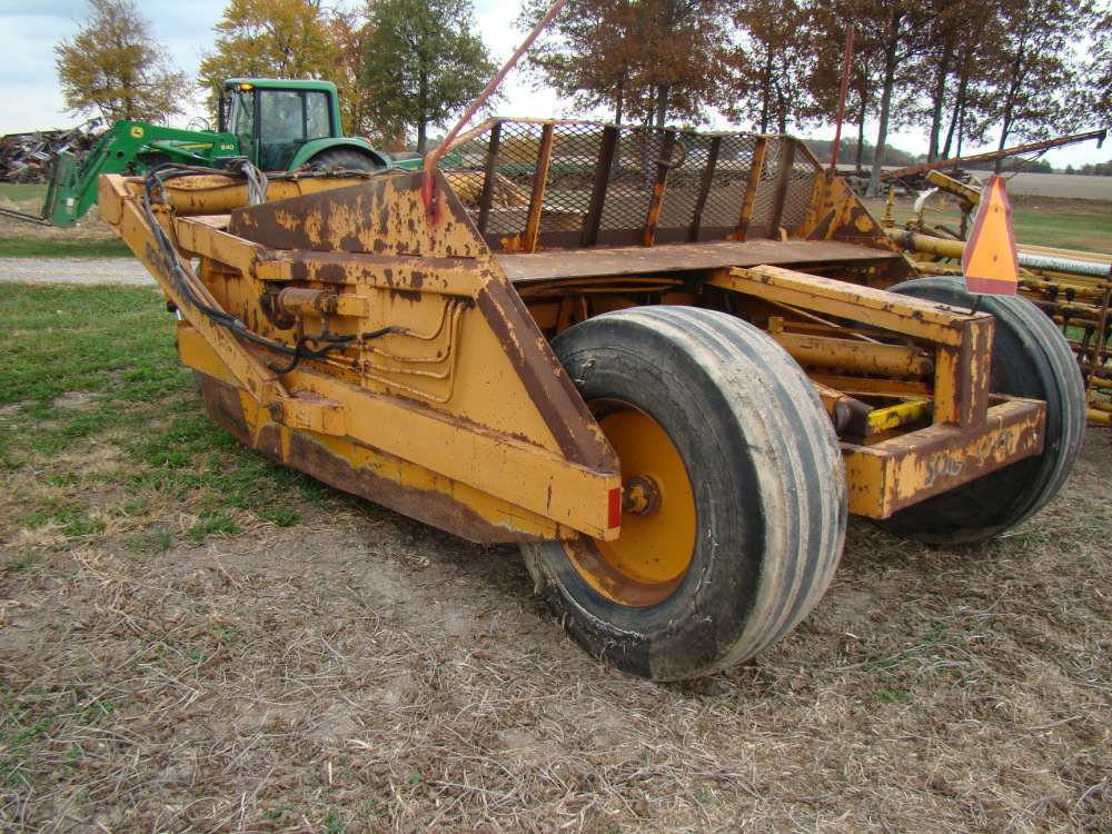 Lot 59 Soil Mover brand 7 yard dirt scraper 700RF