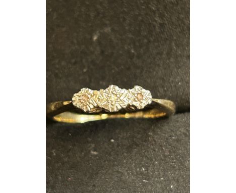 9ct Gold trilogy ring set with diamonds Size O 2.3g 