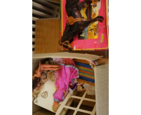 Collection of vintage dolls & others 