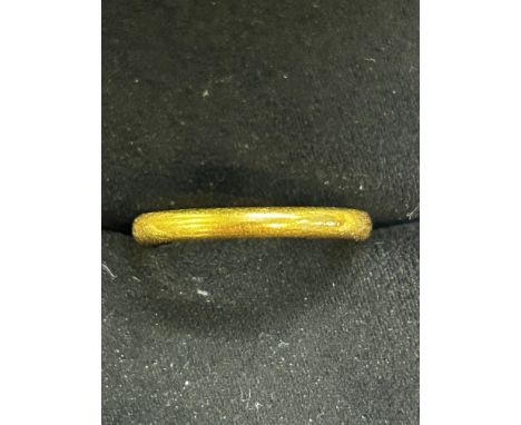 22ct Gold wedding band Weight 5g Size M 