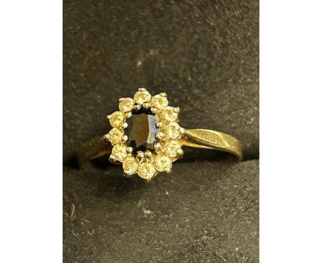 9ct Gold ring set with sapphires & cz stones Size S 1.9g 