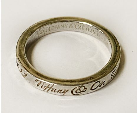 TIFFANY &amp; CO NEW YOUR 10022 SILVER STAMPED RING WITH BLACK POUCH - SIZE K/L