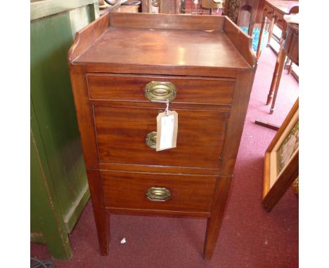 Commode table, Georgian mahogany 46cm wide 