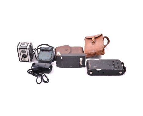 A No.1 A Kodak Junior Model-A foldout camera, leather carry case; a No. 1 Pocket Kodak foldout camera, leather carry case; an