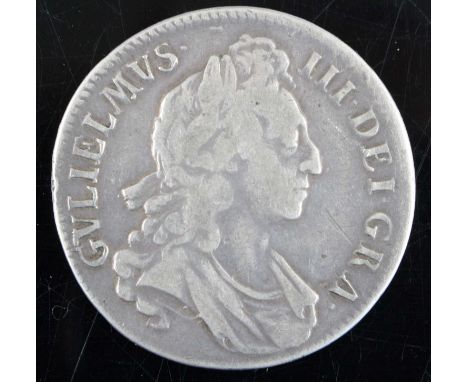 England, 1695 crown, obv: William III first laureate and draped bust right, legend around, rev: crowned cruciform shields aro
