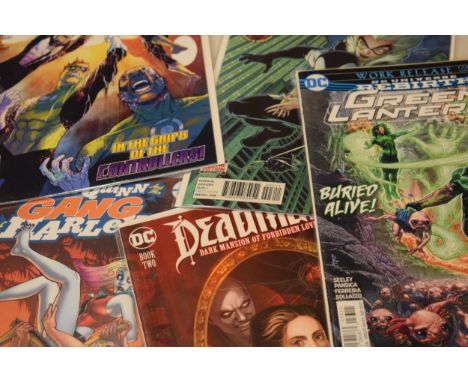 A large collection of modern Marvel / DC / DC Universe comics mostly in plastic wallets to include Hal Jordan and the Green L