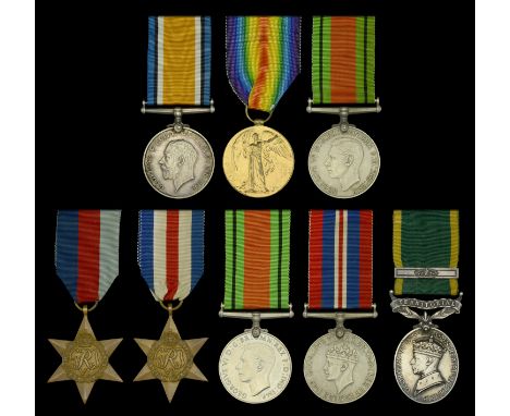 Three: Private E. L. F. Gibbs, Oxfordshire and Buckinghamshire Light Infantry British War and Victory Medals (29405 Pte E. L.