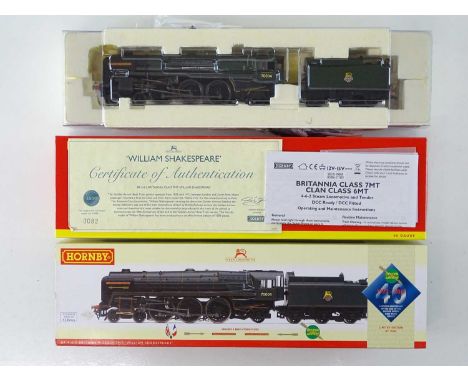 A HORNBY OO Gauge R3096 Britannia class steam locomotive "William Shakespeare" in BR green livery, Golden Arrow Boat Train ed