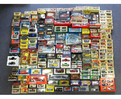 A very large quantity of mixed diecast vehicles by various manufacturers to include CORGI, MATCHBOX, BBURAGO and others - G/V