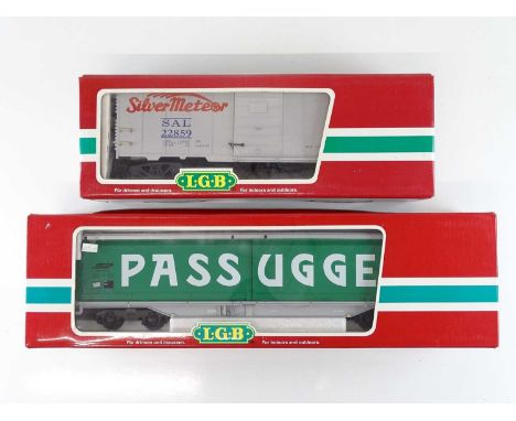 A pair of LGB G scale bogie freight wagons comprising 43913 and 44570 - VG/E in G/VG boxes (2)
