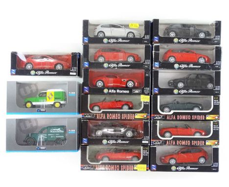 A group of 1:32 scale mostly Alfa Romeo models by NEW-RAY and UNIVERSAL HOBBIES - VG in G/VG boxes (15)