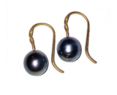 A pair of grey cultured pearl earrings, with 18ct gold hook fittings, hallmarks for London 1999, length 2.2cm, 3.7g