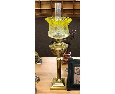 Victorian brass oil lamp , duplex burner etched yellow glass shade 