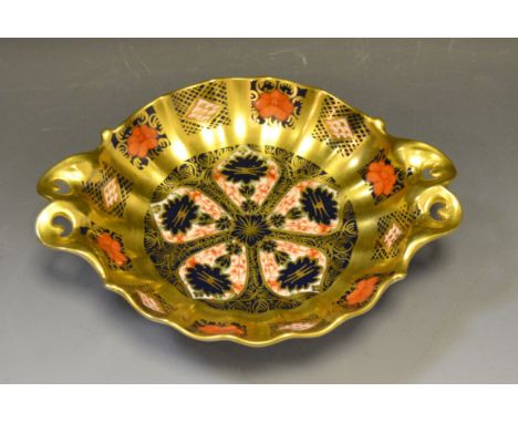 A Royal Crown Derby 1128 pattern pedestal sweetmeat dish, solid band, 16cm wide, first quality