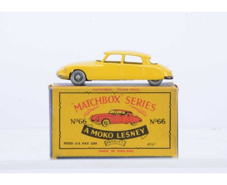A Scarce Boxed Matchbox Lesney 66a Citroen DS19, from the 1-75 Regular Wheel Series, in yellow with SPW, the model appears E 
