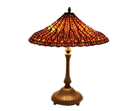 Lamp is in excellent condition. Founded in 1979, Dale Tiffany manufactures Tiffany glass table lamps, stained glass lights, a