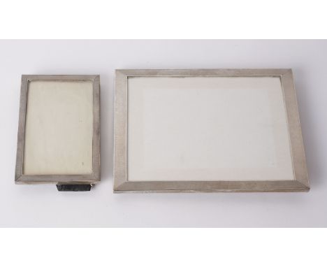 A silver mounted and engine turned rectangular picture frame, Birmingham 1971 by J B Chatterley and Sons Ltd, 23.5 x 17.5 cm,