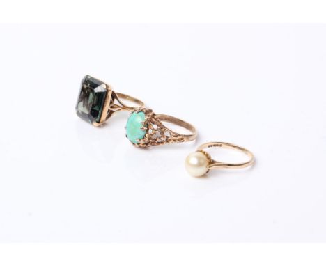 Three 9ct gold and gem rings, comprising ; a large rectangular green synthetic-spinel single stone ring, an oval turquoise ca