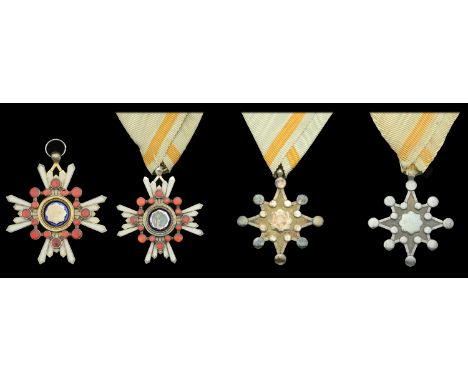 Japan, Empire, Order of the Sacred Treasure (4), Fifth Class breast badge, 44mm, silver and enamel, complete with sacred bead