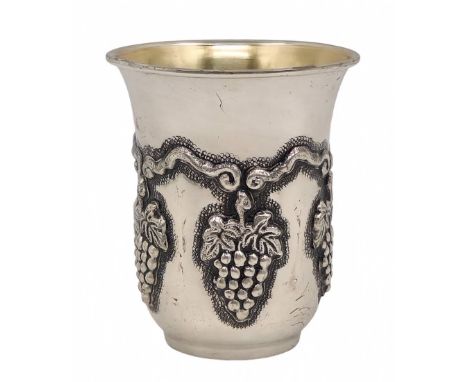 A cup for sanctification (Kiddush) made of silver, sterling 925, gold-plated on the inside, decorated with grape clusters by 