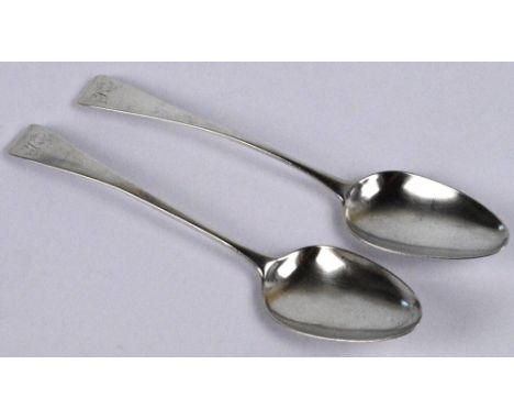 A pair of George III hallmarked silver serving spoons with engraved initial K to the handles, Stephen Adams, London 1800, len