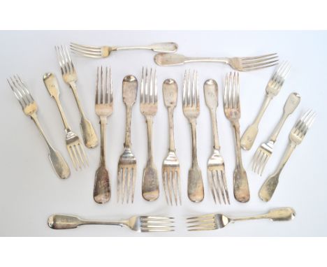 A set of four William IV hallmarked silver fiddle pattern dinner forks, William Theobalds & Lockington Bunn, London 1835, a s