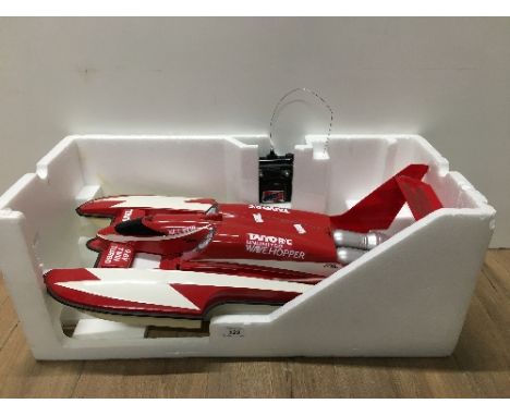 REMOTE CONTROLLED WAVE HOPPER BOAT