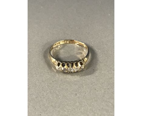 18ct GOLD 5 STONE DIAMOND RING