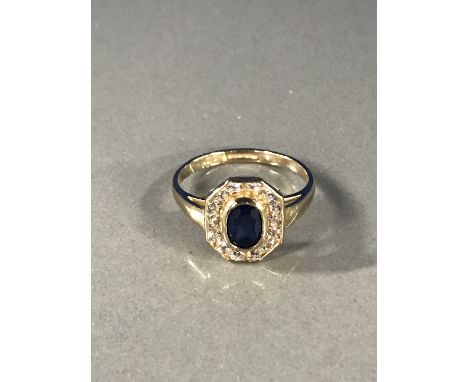 9ct GOLD SAPPHIRE AND CZ CLUSTER RING