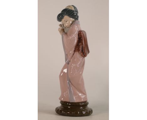 Lladro large figure of Geisha girl with fan, h.30cm. 