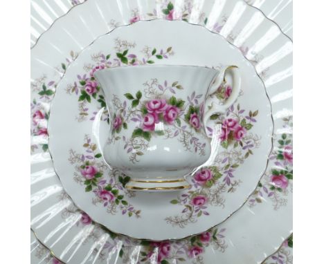 Royal Albert Lavender Rose patterned dinner service including - tureen spare lid, 32 &amp; 39cm oval platters, 8 x 2 handled 