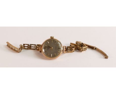Ladies 9ct gold Rotary wristwatch with 9ct gold bracelet, gross weight 15.7g. 