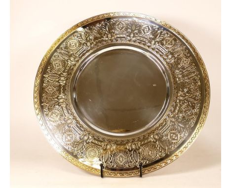 De Lamerie Fine silver plated gilt layplate/tray, Tuledo pattern, high end quality item, new and Made in England, d.36.5cm, i