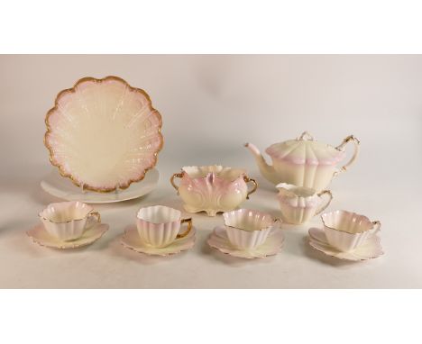 Wileman &amp; Co. part tea set Empire shape, pattern no. 5606, consisting of tea pot, 3 cups, 4 saucers and milk jug together