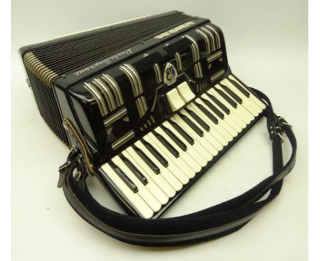 Paolo Soprani 80 bass piano accordion with Hohner gig-bag Condition Report Click here for further images, condition, auction 