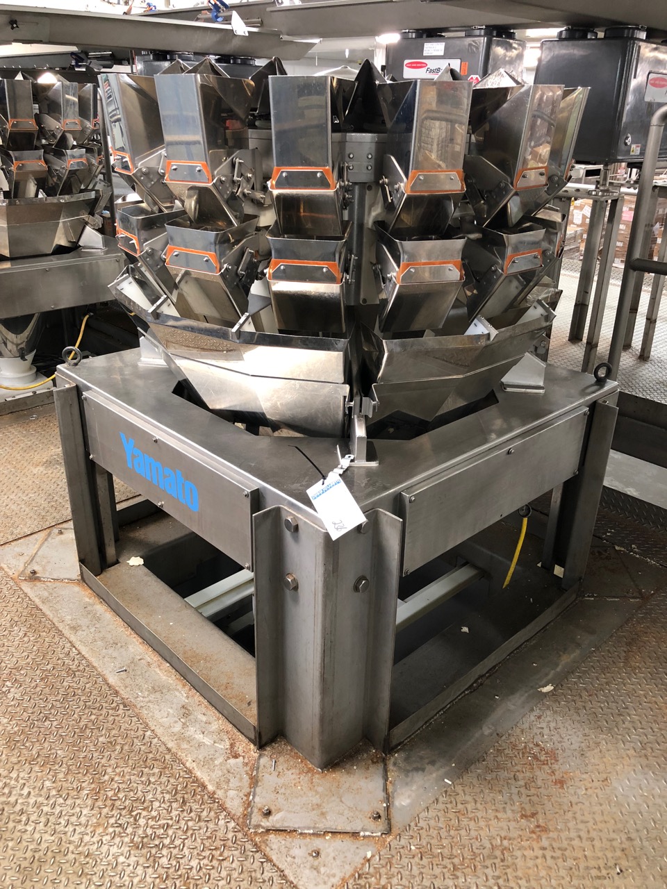Yamato 14 head bucket scale and feeder Yamato 14 head bucket scale