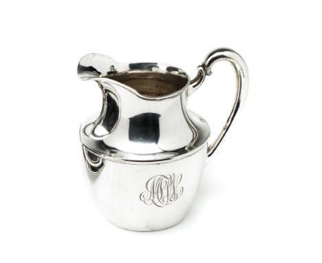 AN AMERICAN SILVER WATER JUG (PITCHER), R. WALLACE &amp; SONS MFG. CO., WALLINGFORD CT, EARLY 20TH CENTURY urn shaped, with m