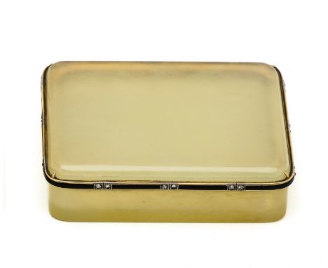 A CONTINENTAL JEWELLED AND GOLD-MOUNTED JADE BOX, UNMARKED, PROBABLY AUSTRIAN, EARLY 20TH CENTURY oblong, gold rim mounts and